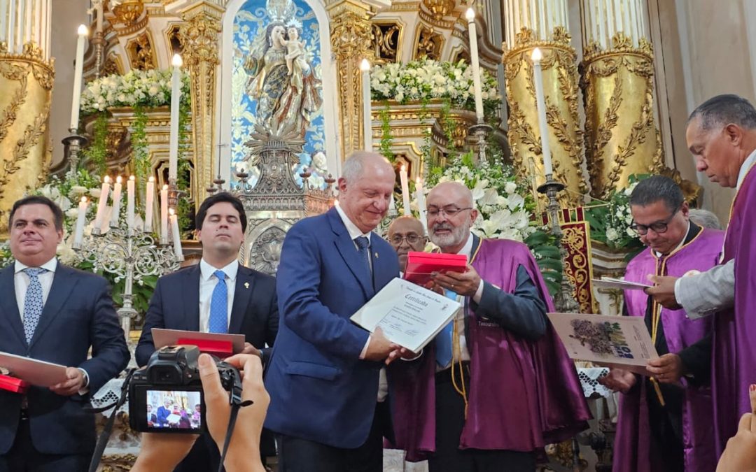 Presidente da FENACLUBES é homenageado na Basílica Santuário do Senhor do Bonfim em Salvador